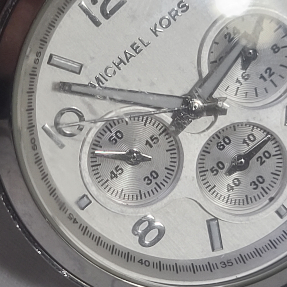 Michael Kors Runway MK5076 Women's Silver Stainless Steel Analog Dial Watch RQ44 - Picture 14 of 14